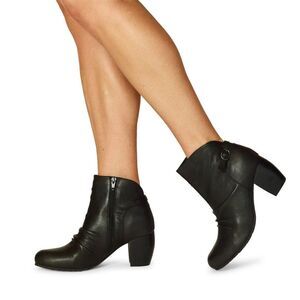 L'Amour Des Pieds Black Leather Ankle Boots Buttery Soft Bootie Buckle Block 6.5